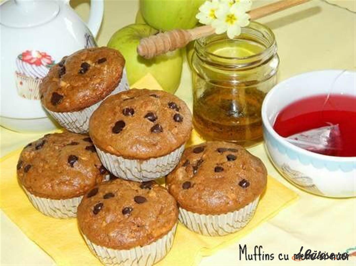 Muffins Cu Mere Si Nuci Gatesc Ro